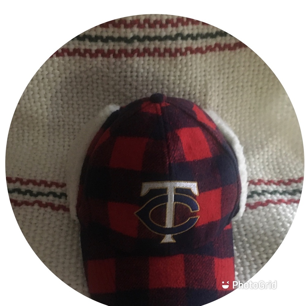Minnesota Twins, red & blue plaid bomber hat, with warm fleece ear flaps